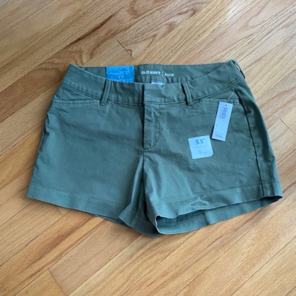 Old Navy Pants - NWT Old Navy shorts